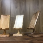 木製スマホスタンドのカラーは3種類